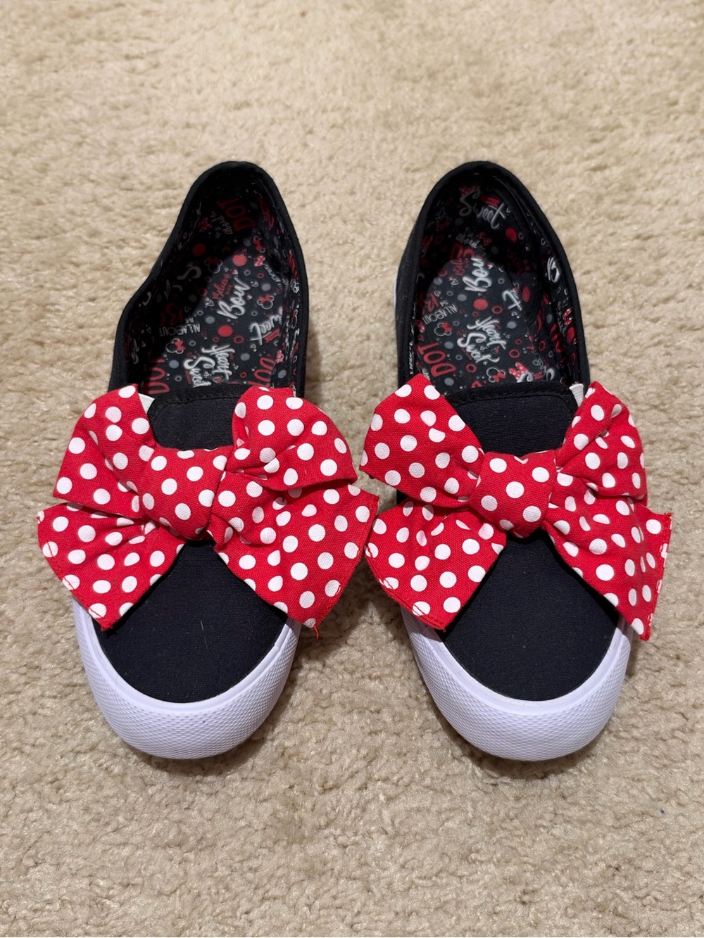 Women’s Disney Slip-On Sneakers with Minnie bow